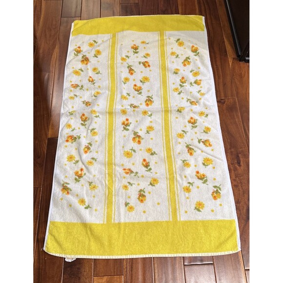 Springmaid Other - Vintage Bath Towel Flowers Yellow Orange Green Daisies Roses Springmaid MCM 70’s